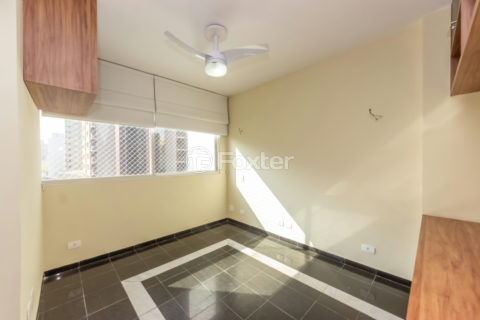 Image 34 - 1032902