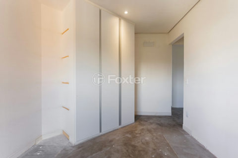 Image 30 - 1032904