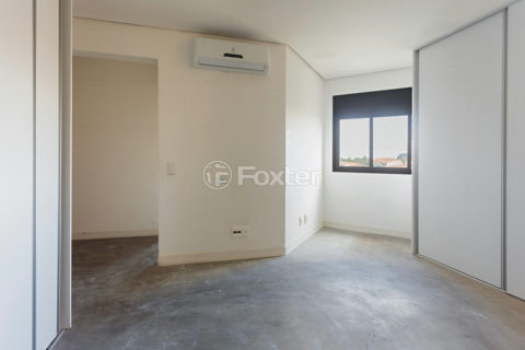 Image 33 - 1032904