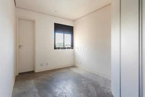 Image 29 - 1032904