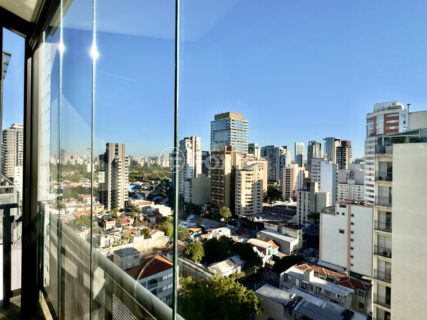 Image 6 - 1032910