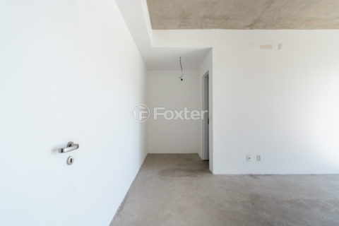 Image 21 - 1032916