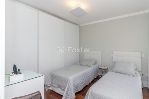 Image 34 - 1032922