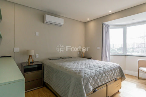 Image 35 - 1032930