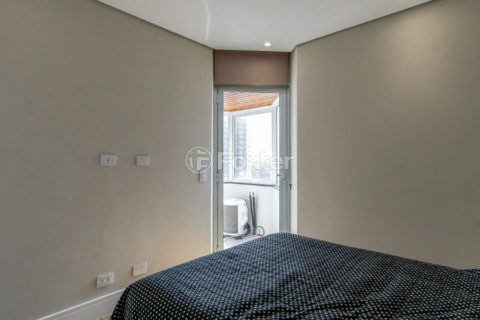 Image 33 - 1032930