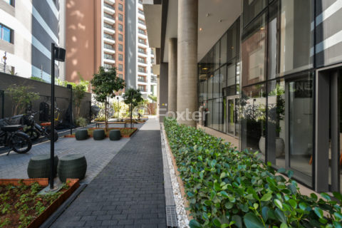 Image 31 - 1032933
