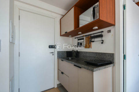 Image 6 - 1032933