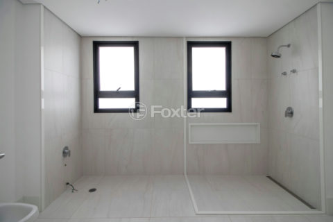 Image 9 - 1032945