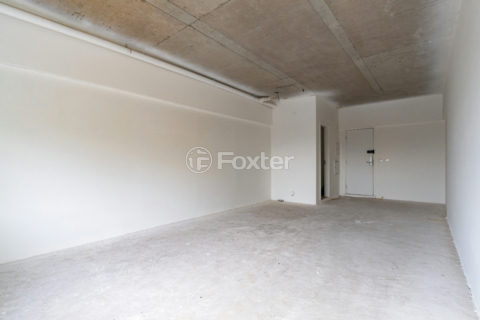 Image 4 - 1032946