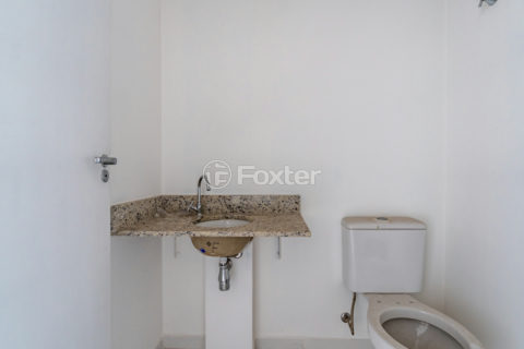 Image 7 - 1032946