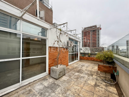 Image 83 - 1032949