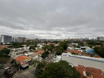 Image 8 - 1032949