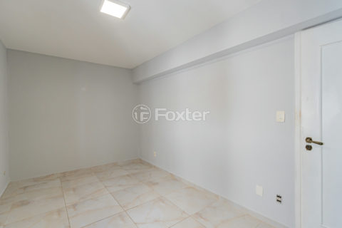 Image 23 - 1032954