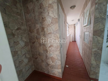 Image 39 - 1032954