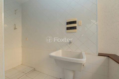 Image 35 - 1032956