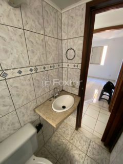 Image 8 - 1032965