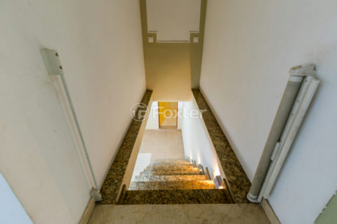 Image 33 - 1032974
