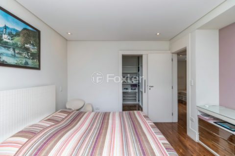 Image 30 - 1032976