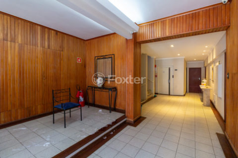 Image 40 - 1032977