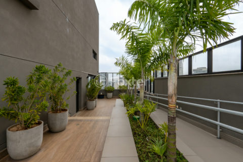 Image 32 - 1032985