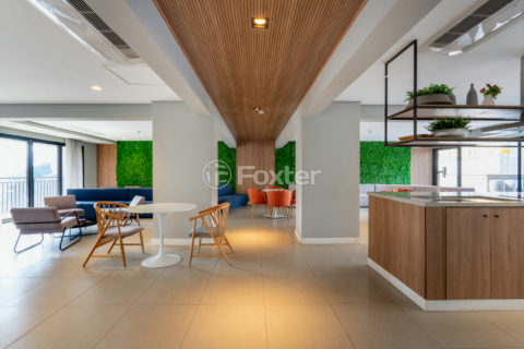 Image 22 - 1032985