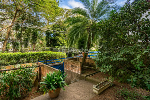 Image 37 - 1032986
