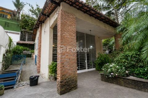 Image 40 - 1032986
