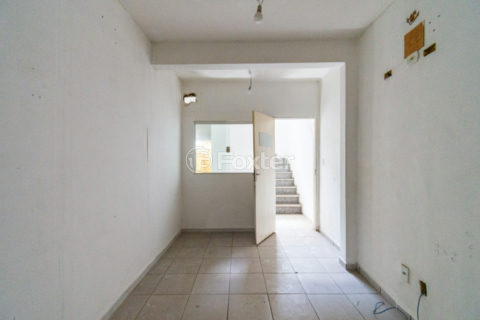 Image 21 - 1032987