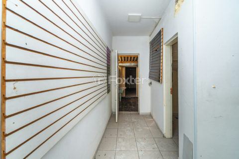 Image 8 - 1032987