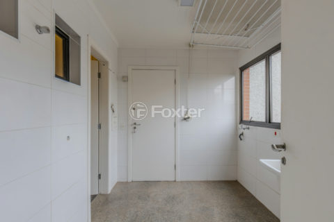 Image 32 - 1032991