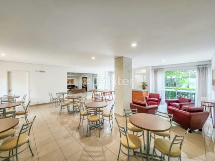 Image 37 - 1033001
