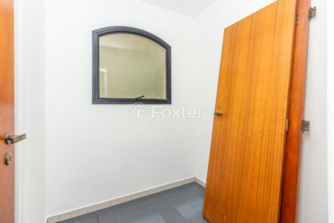 Image 31 - 1033001