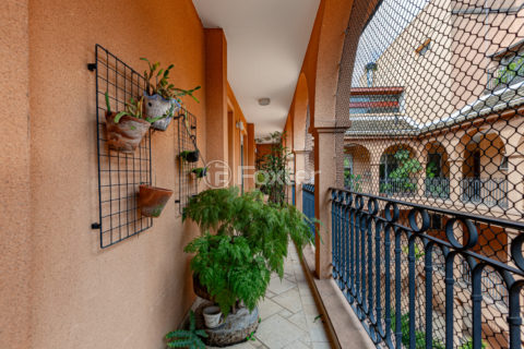 Image 37 - 1033005