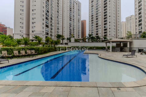 Image 38 - 1033006