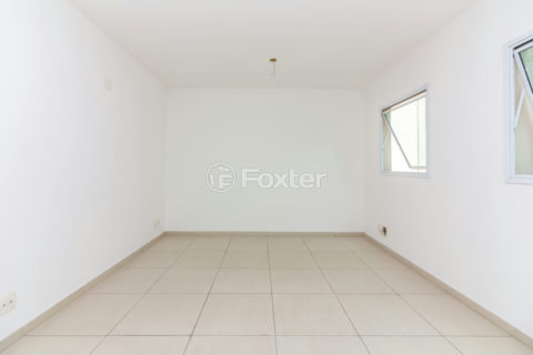 Image 17 - 1033012