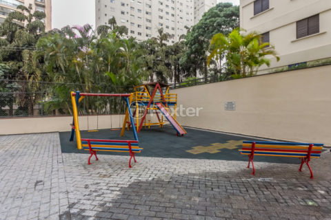 Image 17 - 1033021