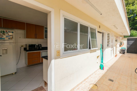 Image 50 - 1033030
