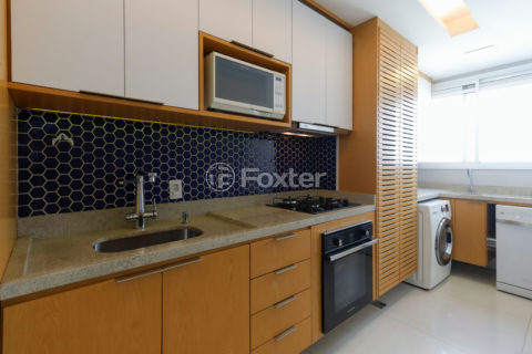 Image 39 - 1033043