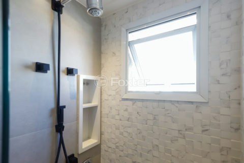 Image 33 - 1033043