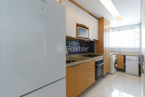 Image 37 - 1033043