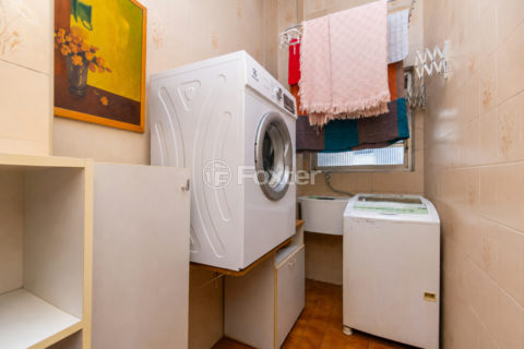 Image 9 - 1033045
