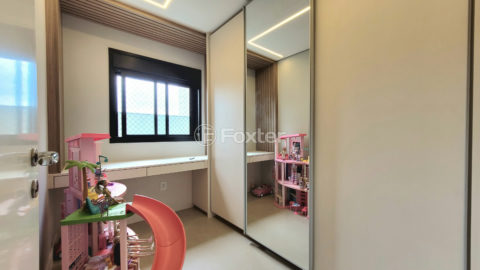 Image 7 - 1033050