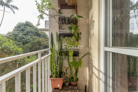 Image 8 - 1033058