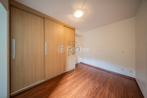 Image 30 - 1033059