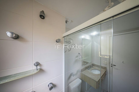 Image 34 - 1033059