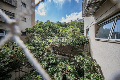 Image 39 - 1033059