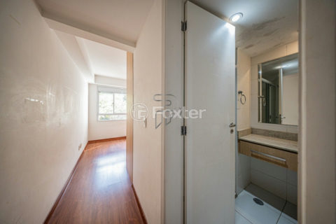 Image 35 - 1033059