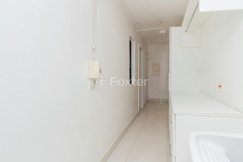 Image 33 - 1033062