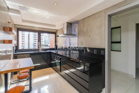 Image 30 - 1033062