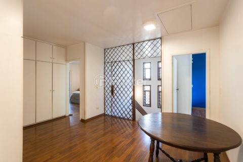 Image 38 - 1033066